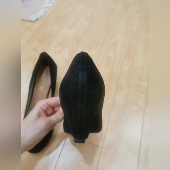 Leather low heels - Picture 6 of 7